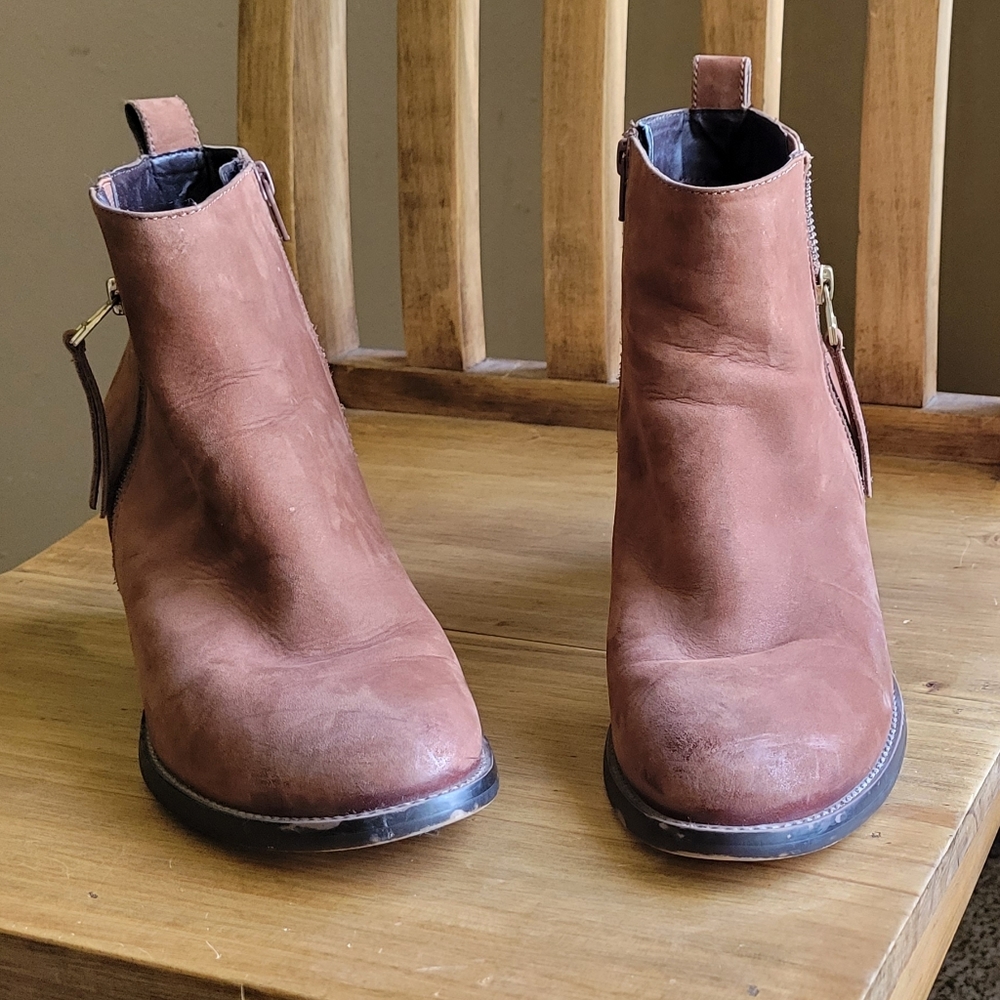 Steve Madden Brown Leather Booties